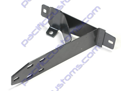 BRACKET, FRONT BUMPER LEFT 1968 TO 73
