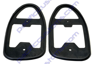 TAIL LIGHT SEALS, LEFT AND RIGHT 1968-1970 BUG